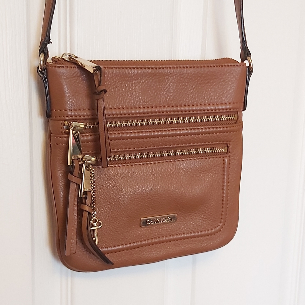 ❤Calvin Klein Leather Crossbody Purse